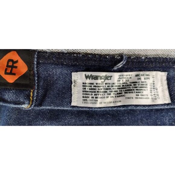 Wrangler Mens Jeans Dark Wash Denim Button Straight Leg Relaxed Fit Blue 48X32 - Picture 8 of 12